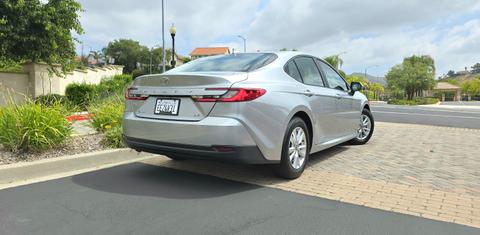 Toyota Camry Hybrid 2025