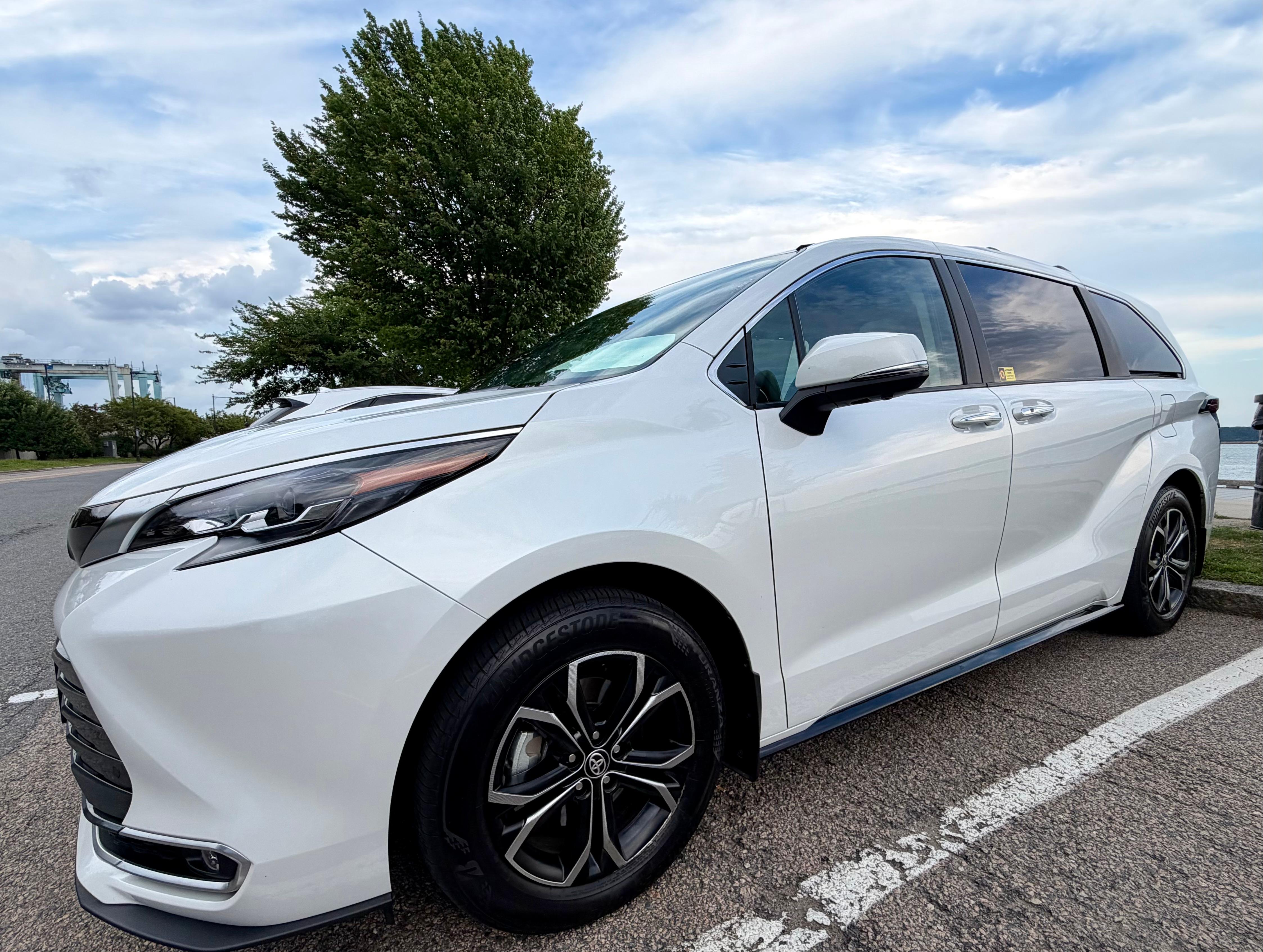 Toyota Sienna 2026 in Boston, MA