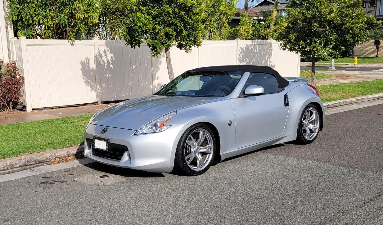 Nissan 370Z 2010 rental in Honolulu, HI by Legacy Motor Group | Turo