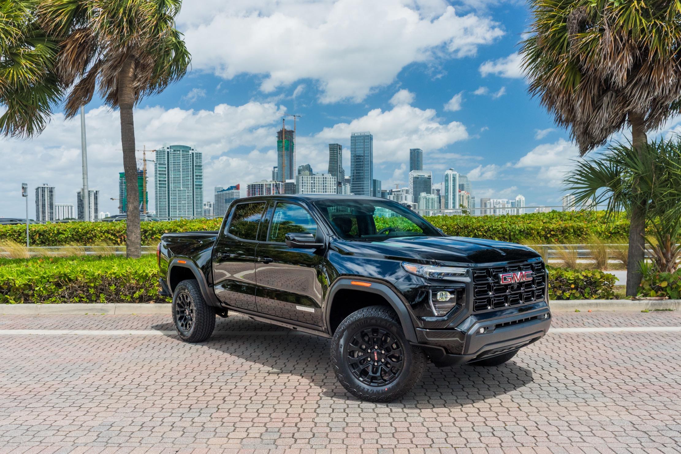 GMC Canyon 2026 in Miami, FL