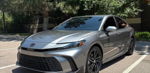 Toyota Camry Hybrid 2025