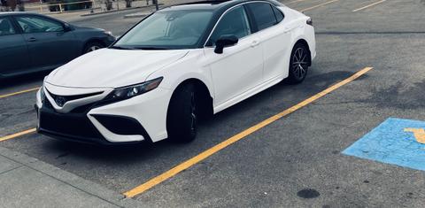 Toyota Camry Hybrid 2021