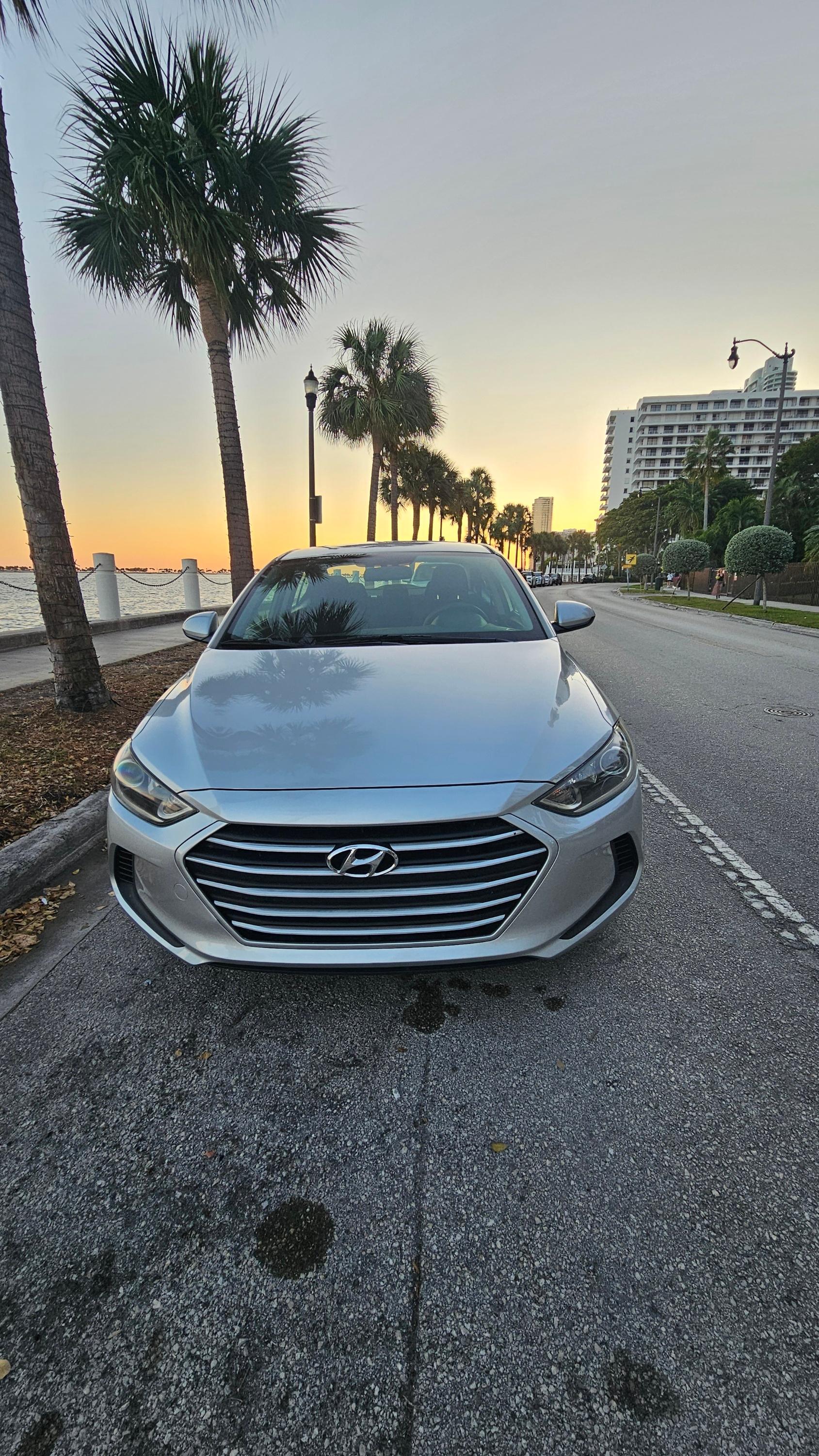 Hyundai Elantra 2018 in 
