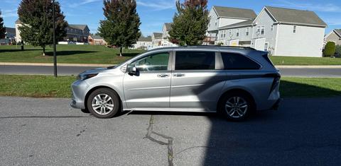 Toyota Sienna 2025