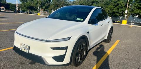 Tesla Model Y 2026