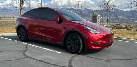 Tesla Model Y 2024