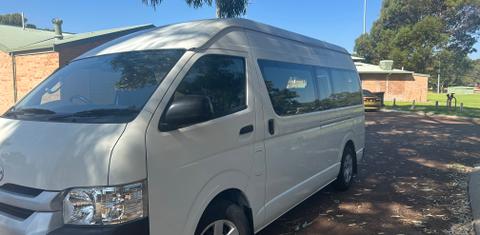 Toyota HIACE 2016
