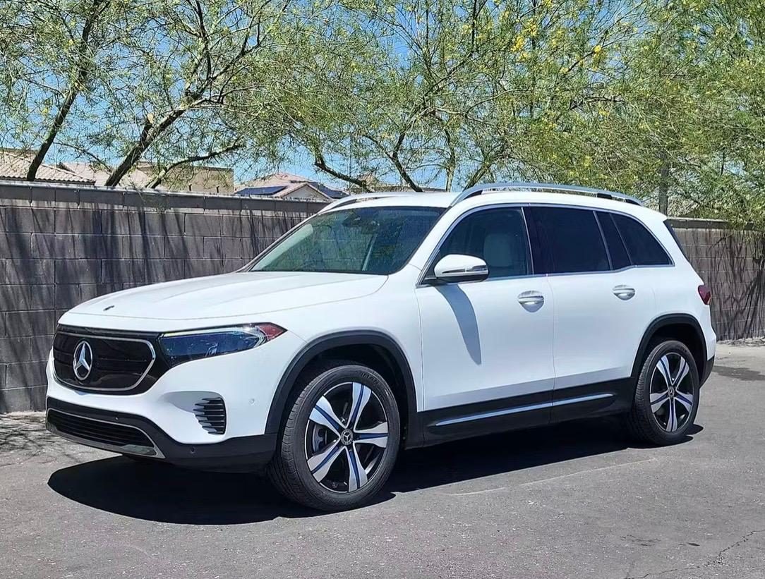 Mercedes-Benz EQB 2023 in Los Angeles, CA