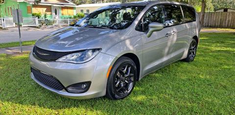Chrysler Pacifica 2020