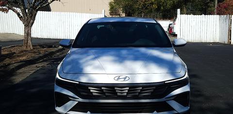 Hyundai Elantra 2024