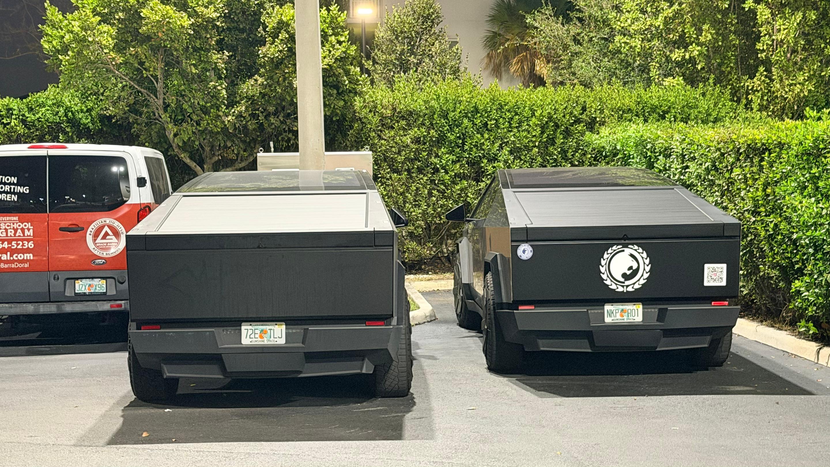 Tesla Cybertruck 2024 in Doral, FL