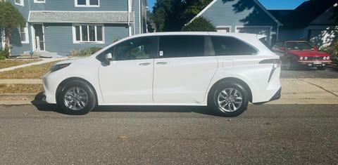 Toyota Sienna 2024