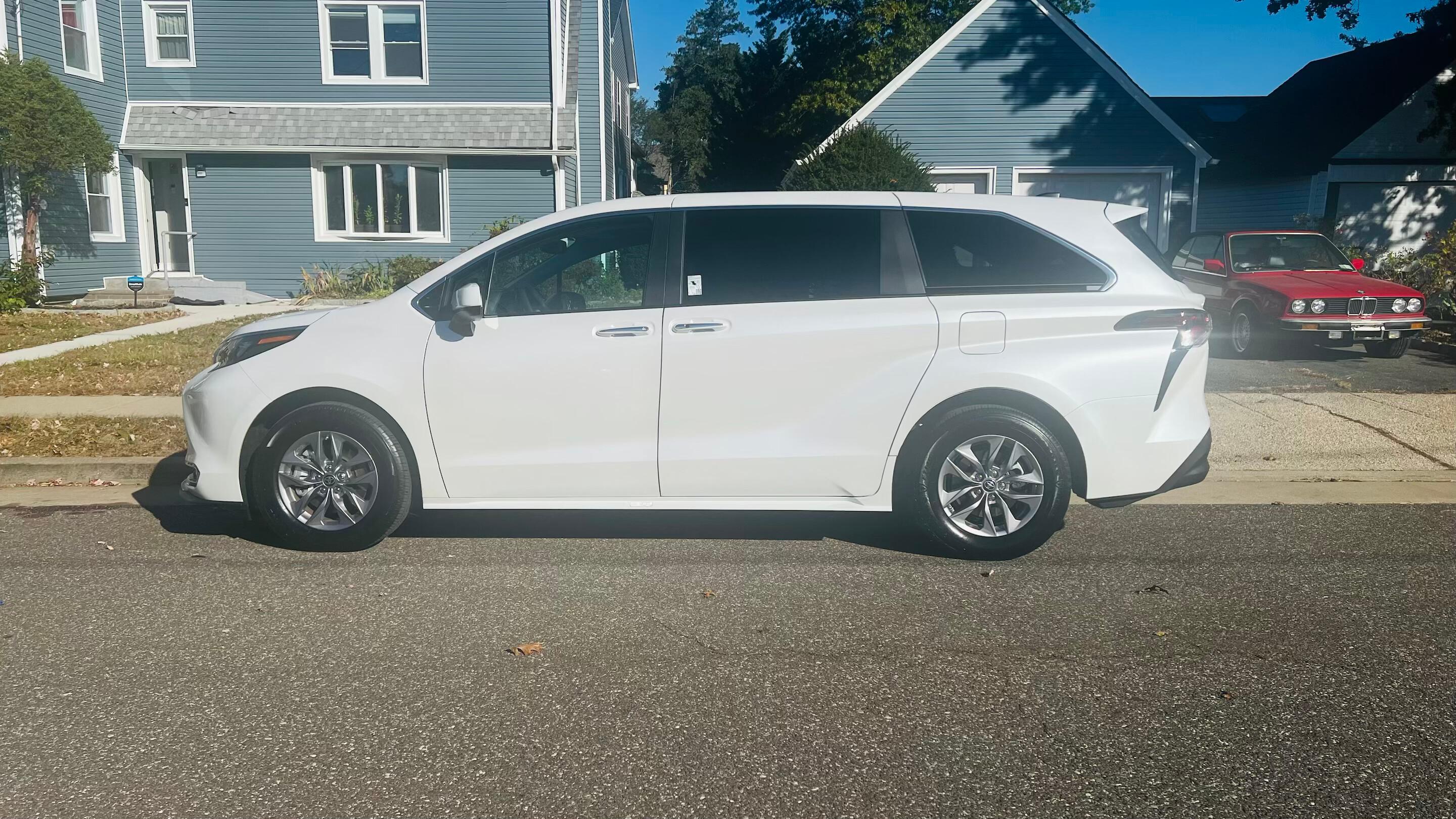 Toyota Sienna 2024 in Hempstead, NY