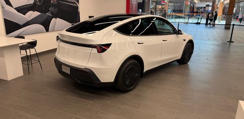 Tesla Model Y 2026