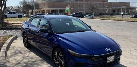 Hyundai Elantra 2025