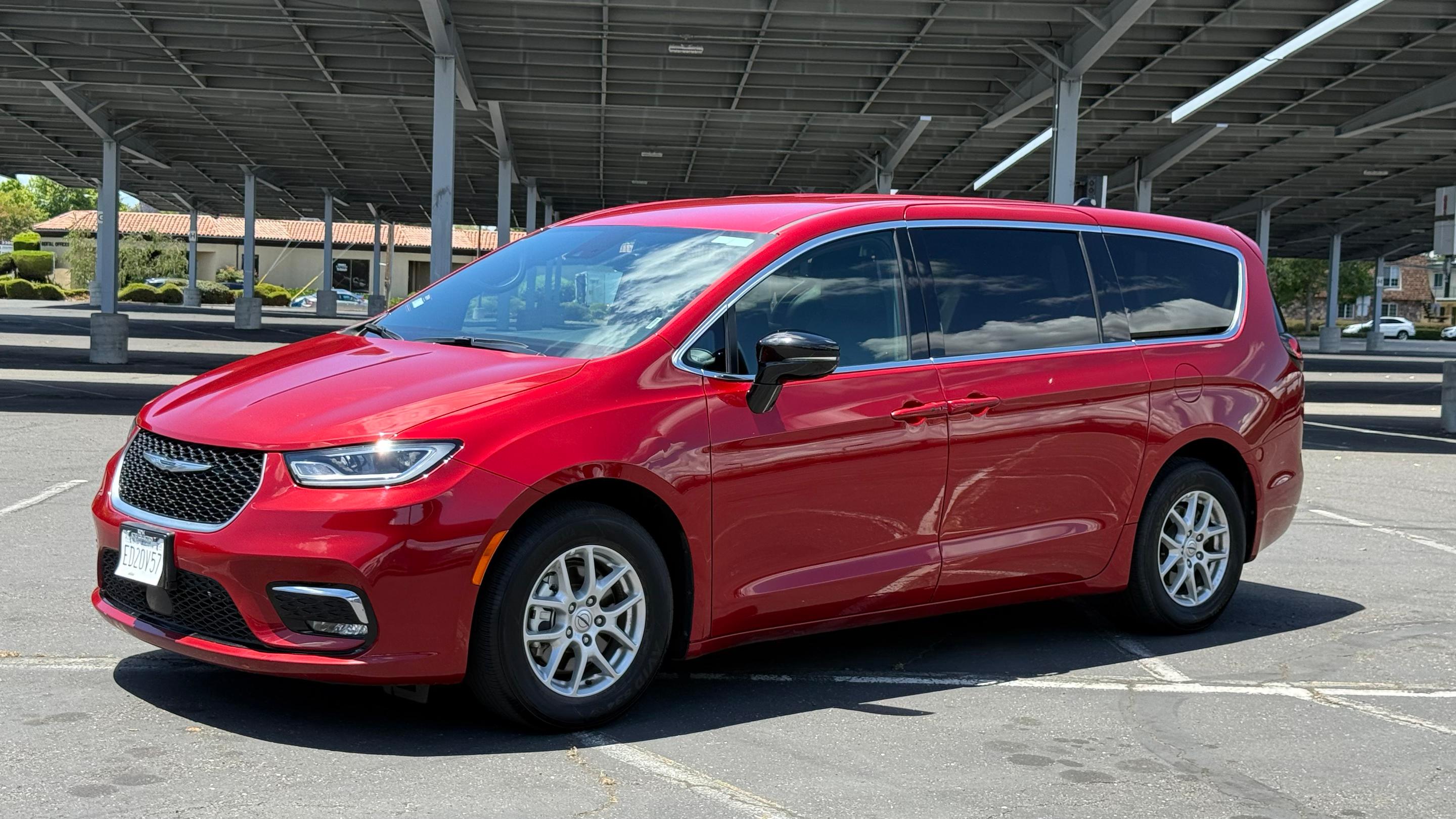 Chrysler Pacifica 2025 in San Bruno, CA