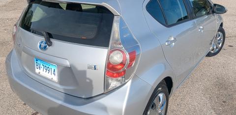 Toyota Prius c 2014
