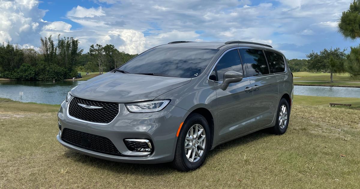 Chrysler Pacifica 2021 rental in Kissimmee, FL by Juan R. Turo