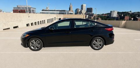 Hyundai Elantra 2018