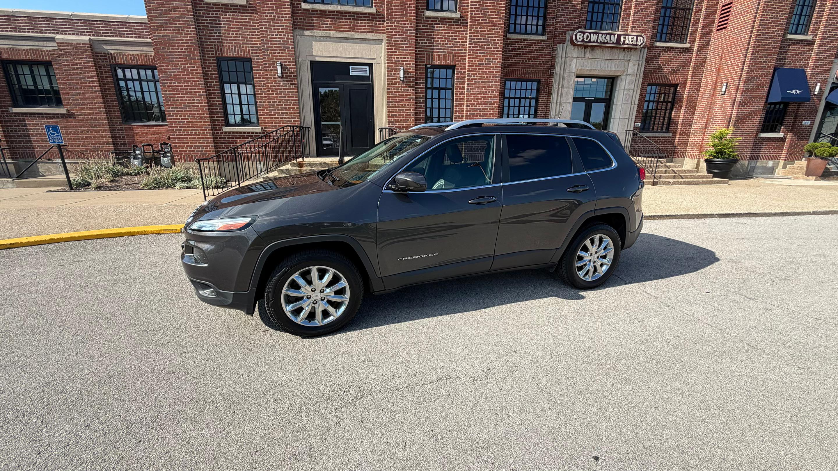 Jeep Cherokee 2017 in Louisville, KY