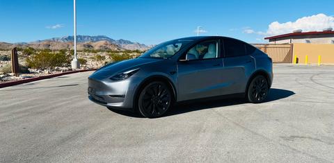 Tesla Model Y 2024