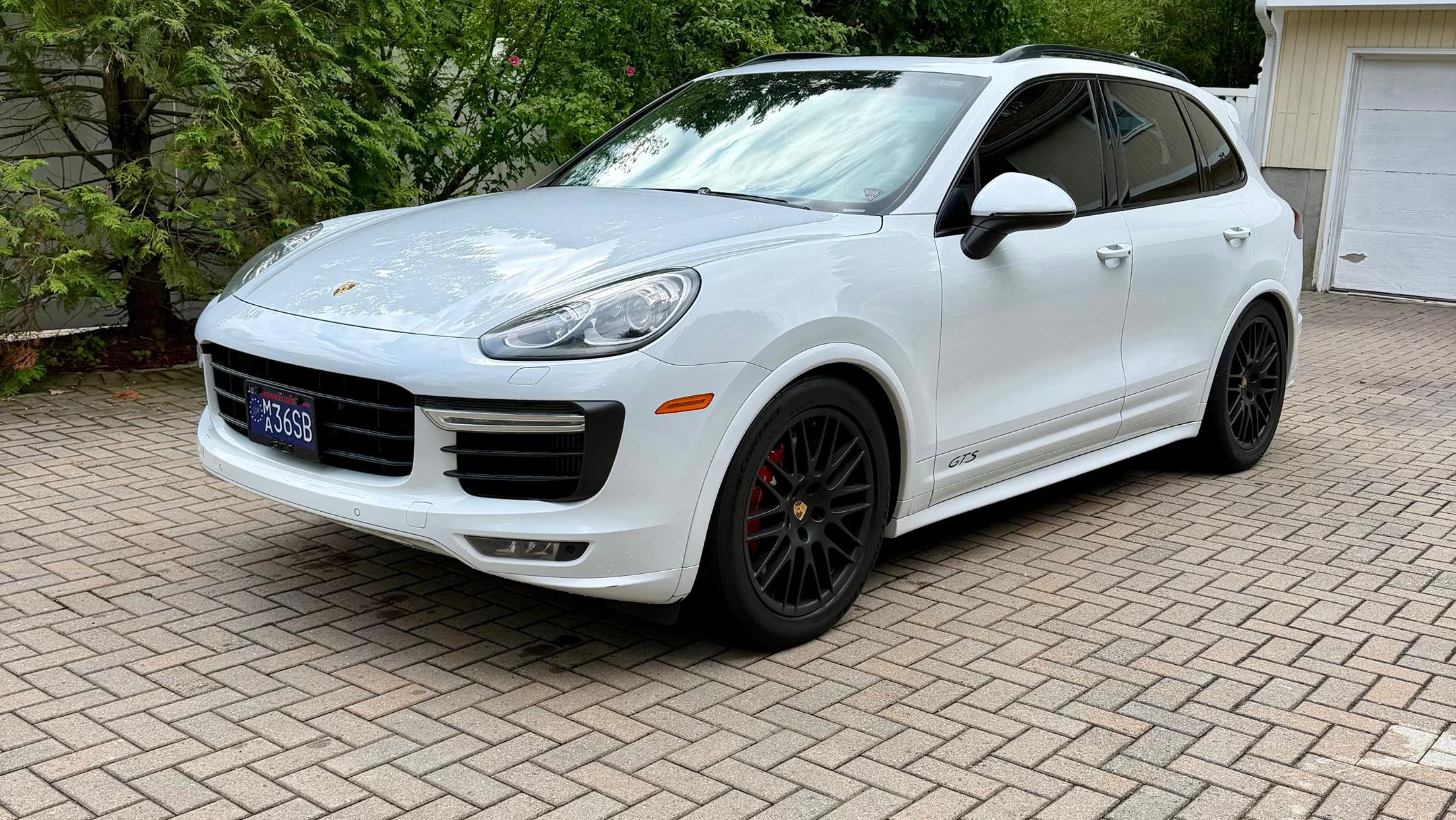 Porsche Cayenne 2016 in Framingham, MA