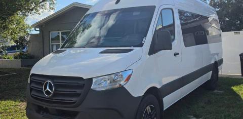 Mercedes-Benz Sprinter 2025