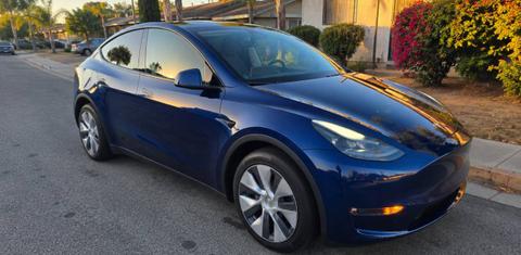Tesla Model Y 2024