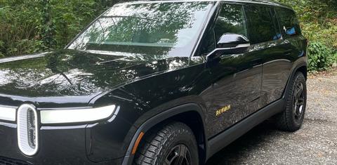 Rivian R1S 2023