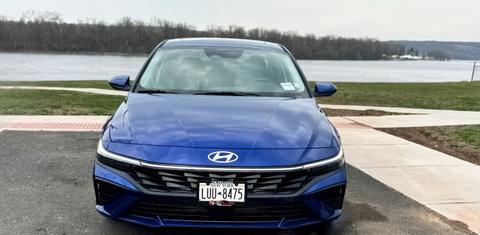 Hyundai Elantra 2025