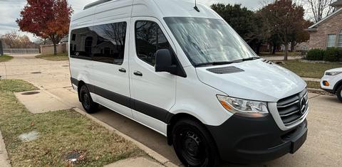 Mercedes-Benz Sprinter 2024