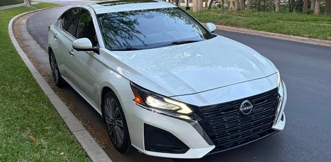 Nissan Altima 2023