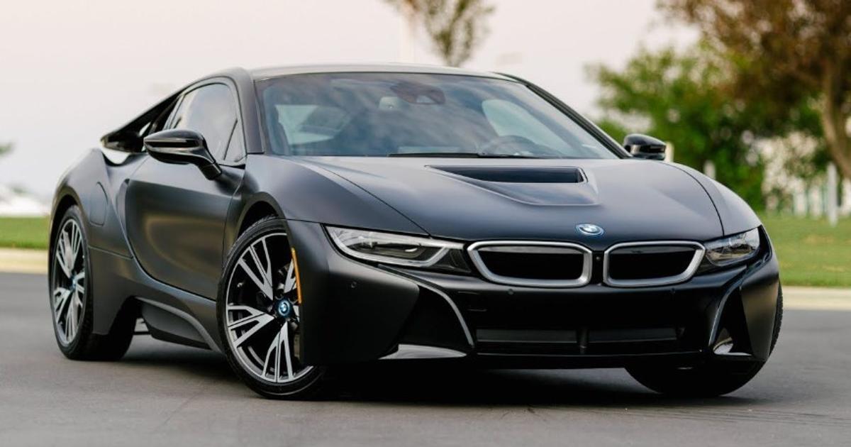 BMW i8 2017 rental in Phoenix AZ by Justin P. Turo