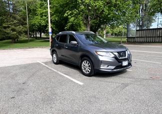 Nissan Rogue car