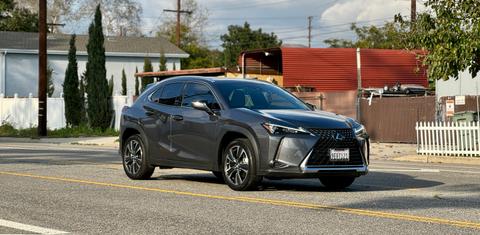 Lexus UX 2023
