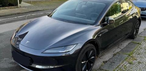Tesla Model 3 2024