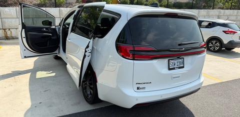 Chrysler Pacifica 2026