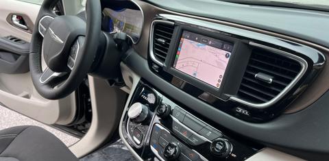 Chrysler Voyager 2023