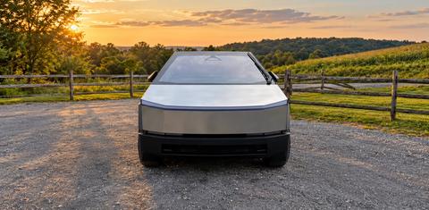 Tesla Cybertruck 2026