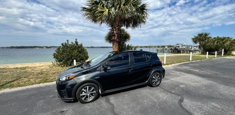 Toyota Prius c 2018