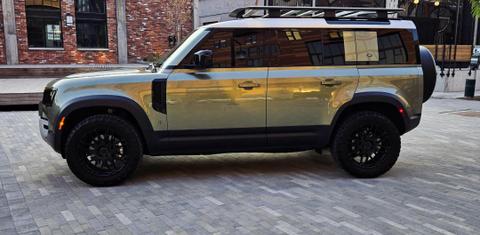 Land Rover Defender 2023