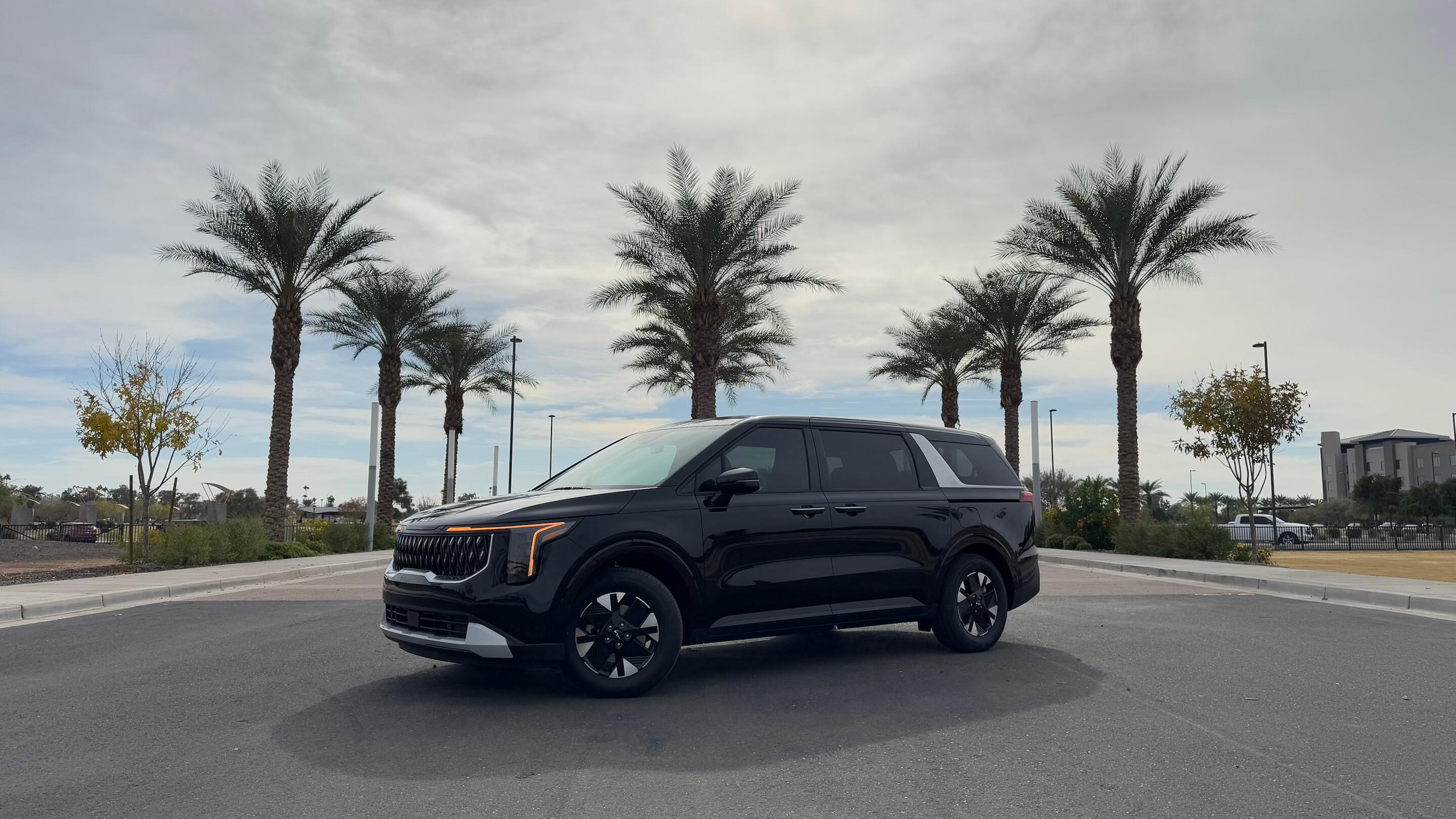 Kia Carnival Hybrid 2025 in Phoenix, AZ