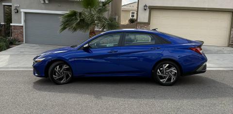 Hyundai Elantra 2025