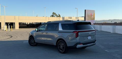 Kia Carnival Hybrid 2026