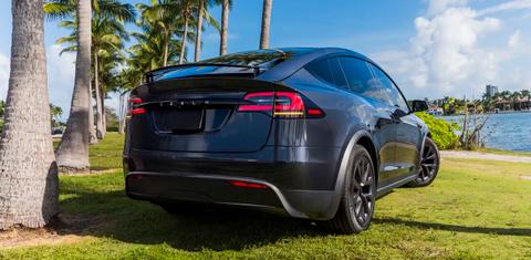 Tesla Model X 2024