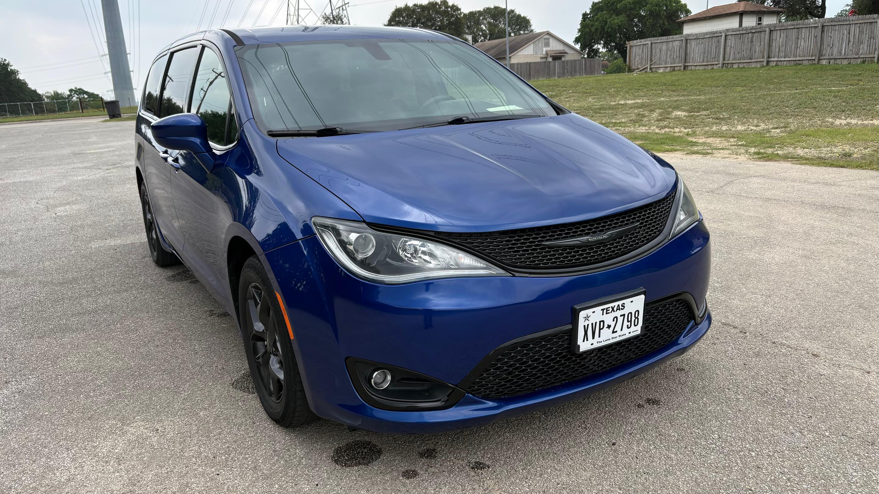 Chrysler Pacifica 2020 in San Antonio, TX