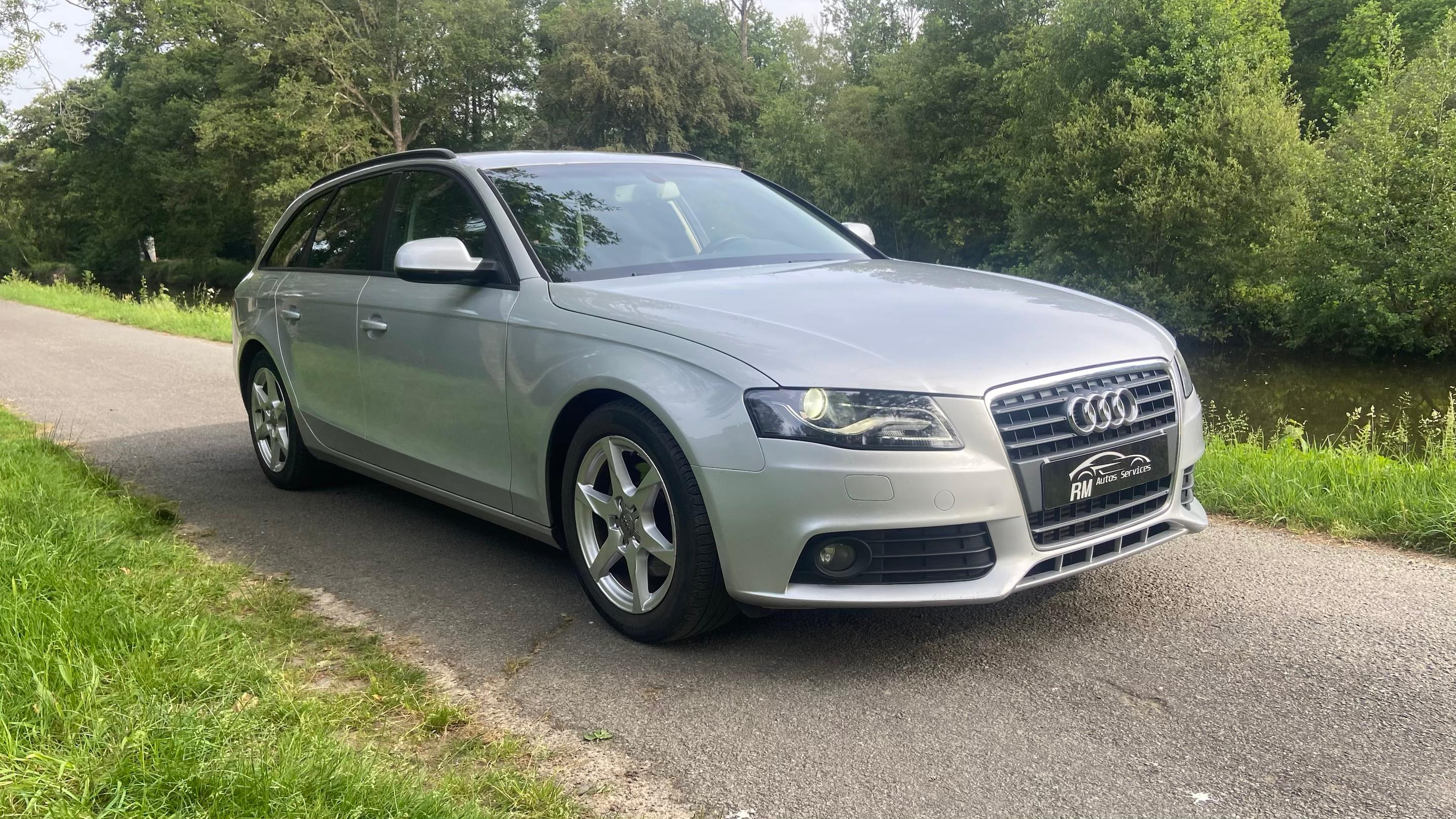 Audi A4 AVANT 2014 à Saint-Médard-sur-Ille