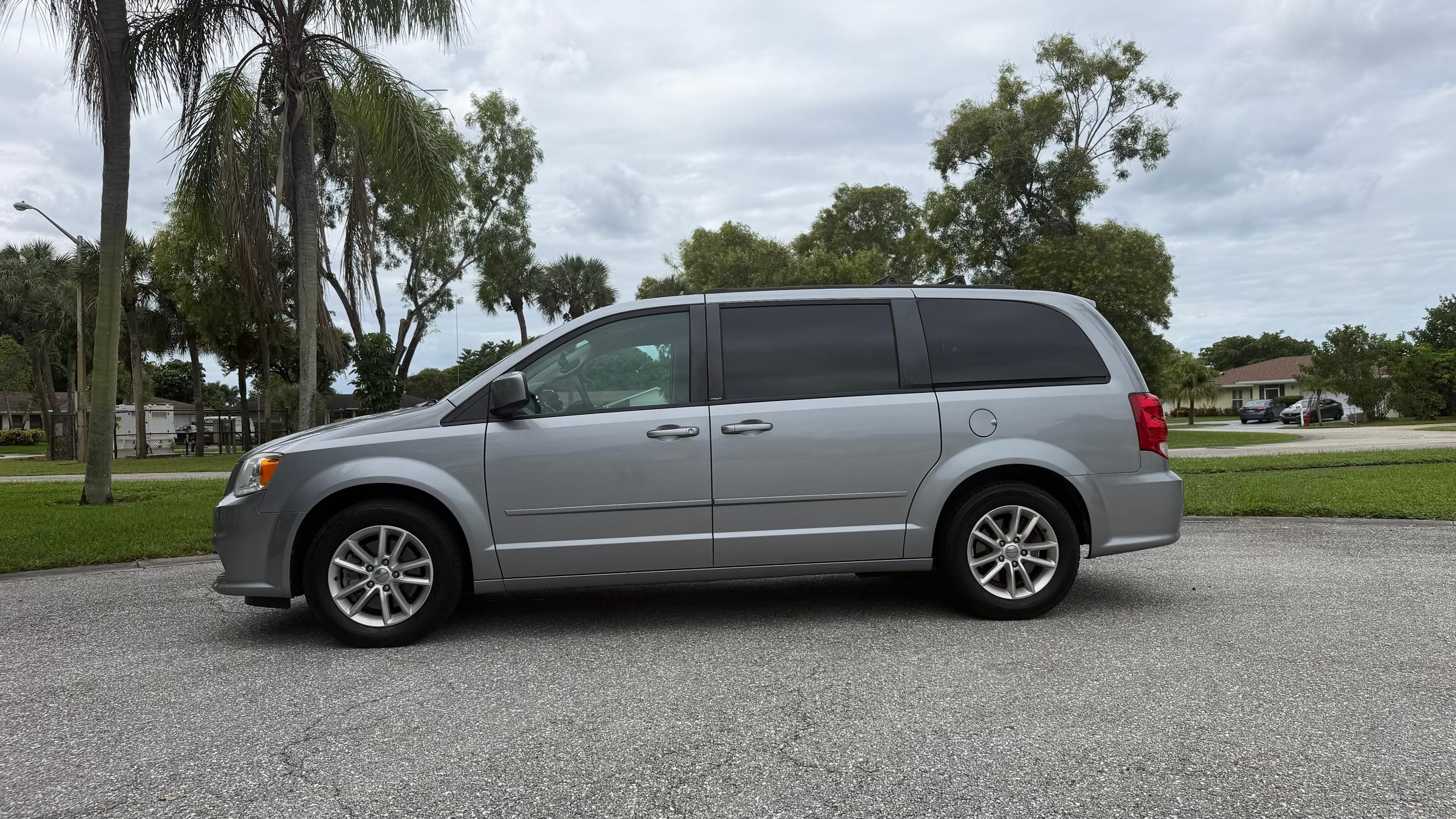 Dodge Grand Caravan 2014 in West Palm Beach, FL