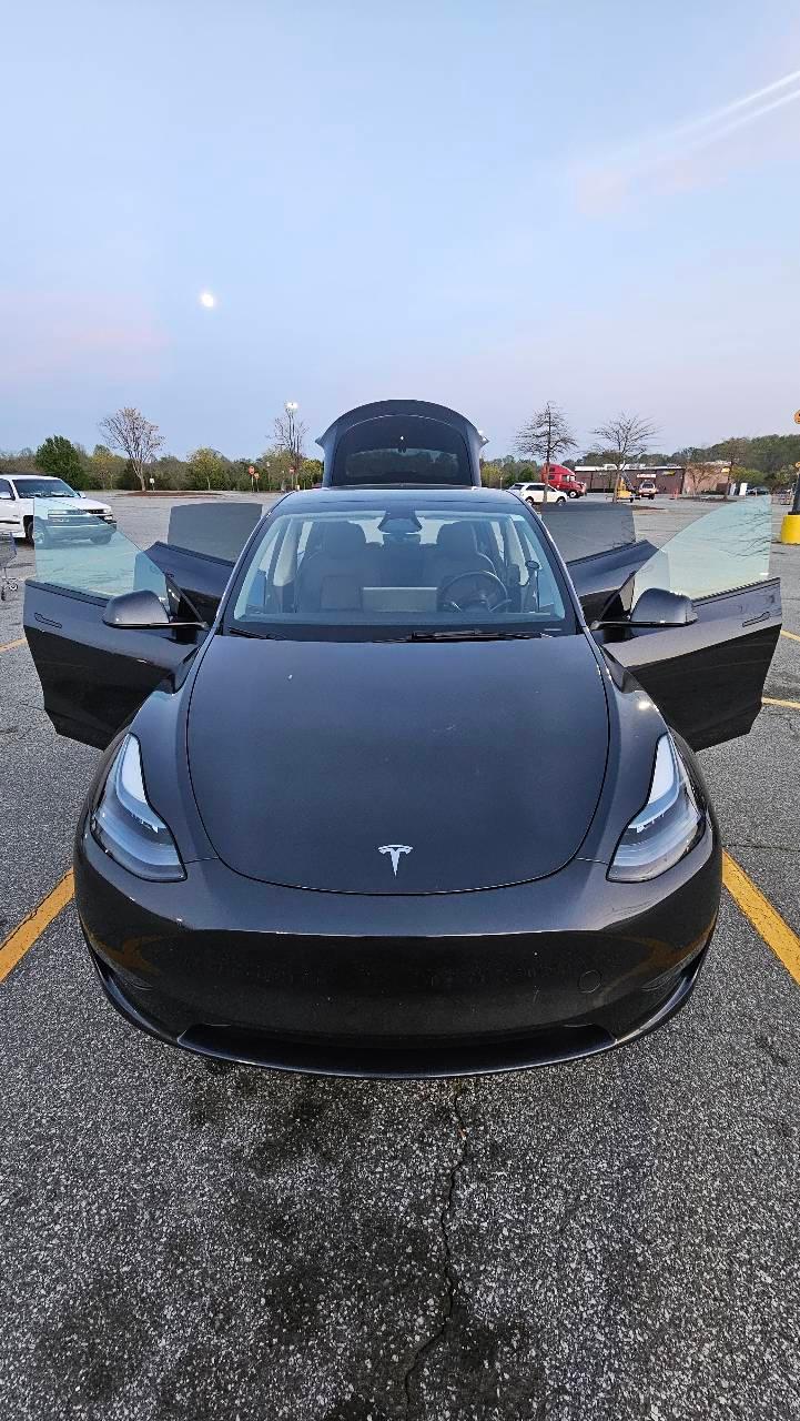 Tesla Model Y 2025 in Whitsett, NC