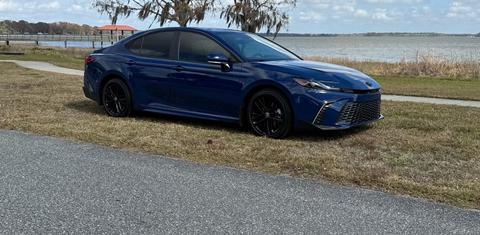 Toyota Camry Hybrid 2026